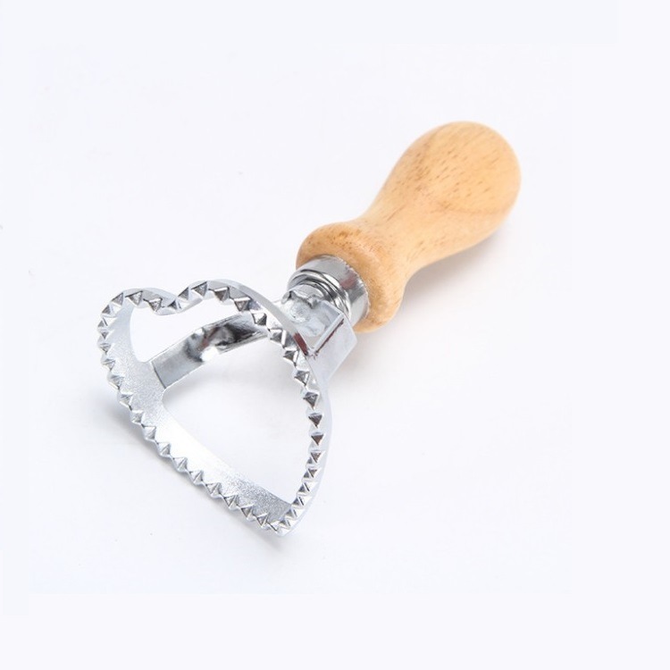 Small Baking Decoration Set Zinc Alloy Embossed Wooden Handle Cookie Cutter