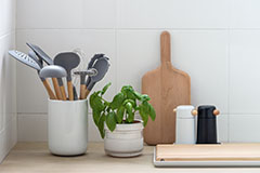 Do you know how to maintain kitchenware?