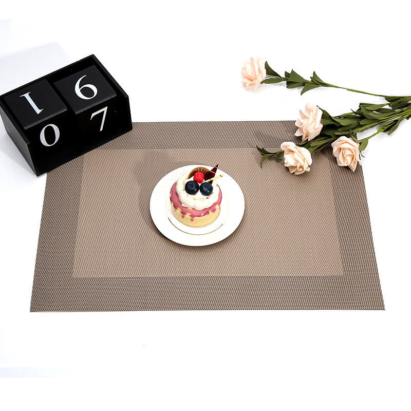 Heat Insulation & Stain Resistant Pvc Textile Place Table Mat Placemat Set for Dining Or Kitchen Table
